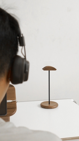 Giá đỡ tai nghe gỗ 02 - gỗ óc chó - loại đơn