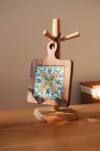 Lót ly/nồi gạch viền gỗ tay cầm