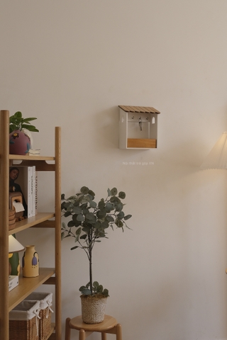 Hộp gỗ có móc treo