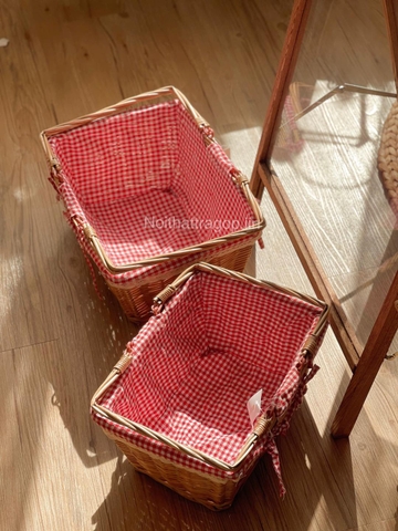 Giỏ mây vải caro đỏ