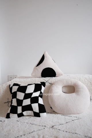 Gối sofa caro/chấm bi