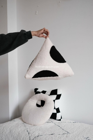 Gối sofa caro/chấm bi