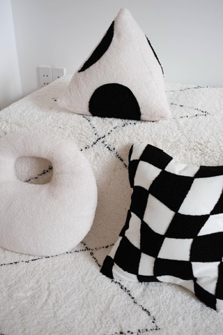 Gối sofa caro/chấm bi