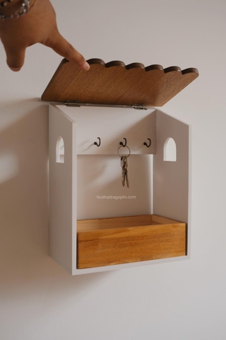 Hộp gỗ có móc treo