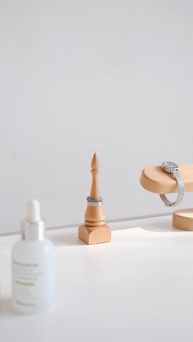 Giá đỡ gỗ treo nhẫn