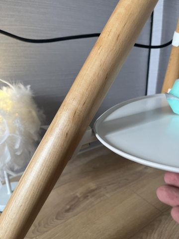 Kệ TV - 3 chân gỗ có khay 43-65 inch