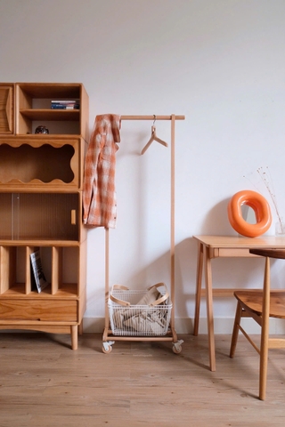 Rack gỗ treo quần áo 08