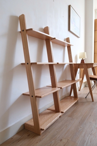 Kệ đứng 06 - gỗ sồi nguyên khối