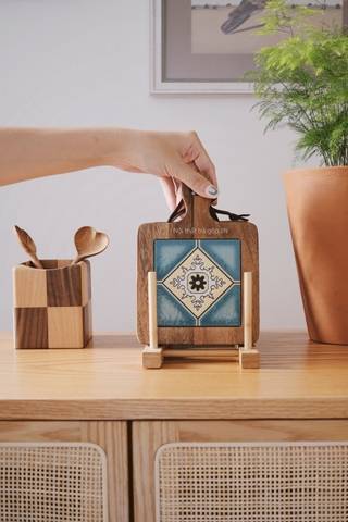 Lót ly/nồi gạch viền gỗ tay cầm
