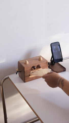 Hộp khăn giấy 04A - quái vật gỗ