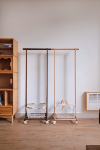 Rack gỗ treo quần áo 08