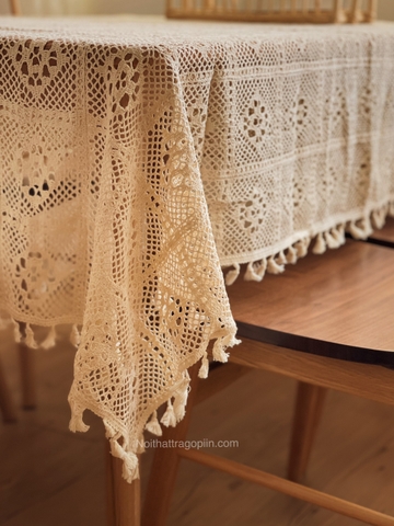 Khăn bàn ren tua rua