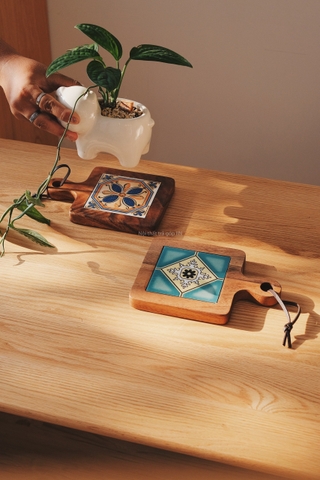 Lót ly/nồi gạch viền gỗ tay cầm