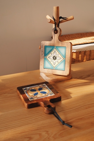 Lót ly/nồi gạch viền gỗ tay cầm