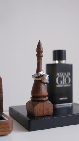 Giá đỡ gỗ treo nhẫn