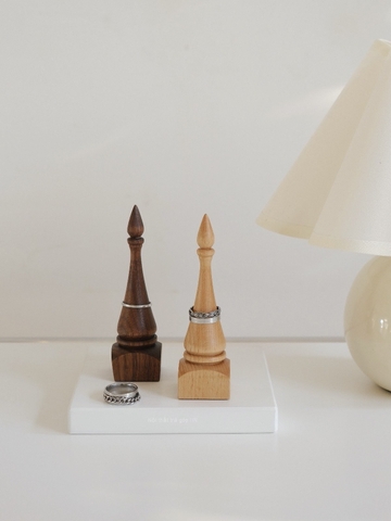 Giá đỡ gỗ treo nhẫn
