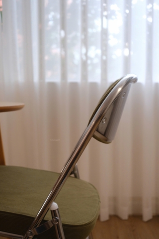 Ghế gập tựa đệm màu