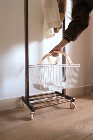 Rack gỗ treo quần áo 08