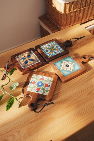 Lót ly/nồi gạch viền gỗ tay cầm