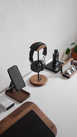 Giá đỡ tai nghe gỗ 02 - gỗ óc chó - loại đơn