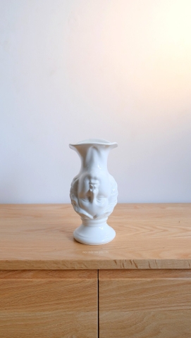 Bình hoa - nữ thần mặt trăng selene