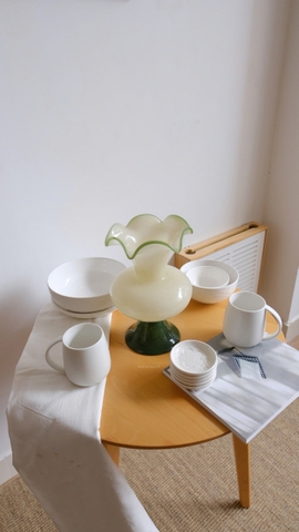 Bình hoa thuỷ tinh 01 viền gợn sóng xanh