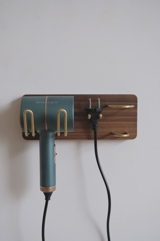 Kệ để máy sấy tóc thường, dạo cạo râu,bàn chải ...