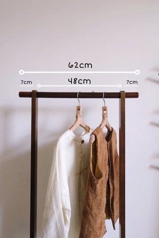 Rack gỗ treo quần áo 08