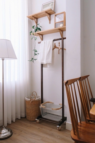 Rack gỗ treo quần áo 08