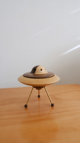 Đĩa bay gỗ khuếch tán tinh dầu - có kèm tinh dầu