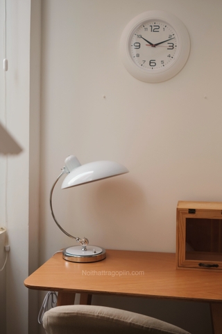 Đèn bàn phong cách Bauhaus