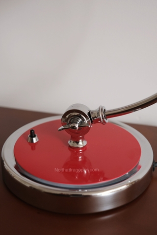 Đèn bàn phong cách Bauhaus