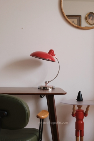 Đèn bàn phong cách Bauhaus