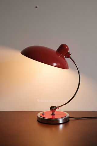 Đèn bàn phong cách Bauhaus