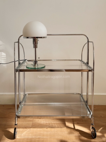 Kệ bánh xe khung inox, kính sọc