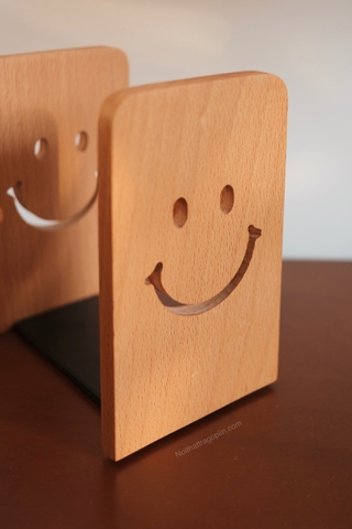 Kẹp gỗ chặn sách smile - Óc chó