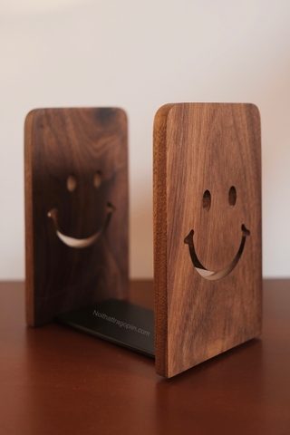 Kẹp gỗ chặn sách smile - Óc chó