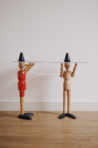Bàn cà phê người gỗ pinocchio - màu đỏ