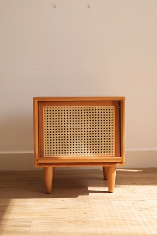 Tab đầu giường 05 gỗ anh đào