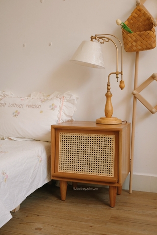 Tab đầu giường 05 gỗ anh đào