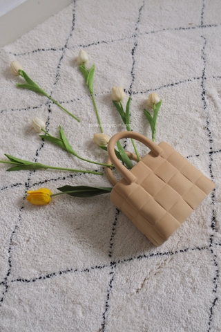 Bình gốm hình túi