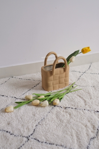 Bình gốm hình túi