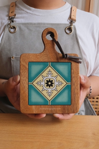 Lót ly/nồi gạch viền gỗ tay cầm