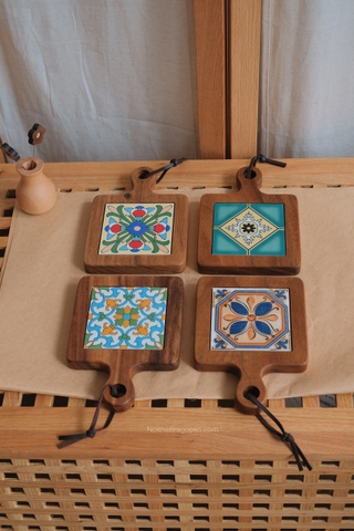 Lót ly/nồi gạch viền gỗ tay cầm