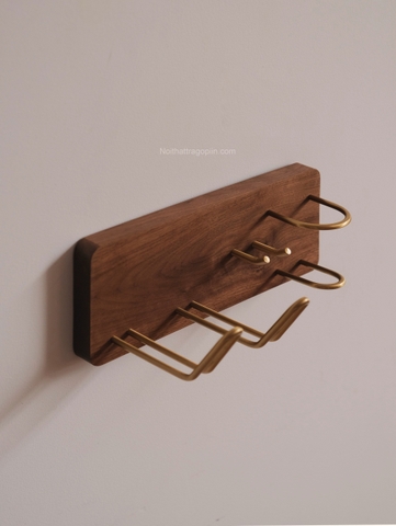 Kệ để máy sấy tóc thường, dạo cạo râu,bàn chải ...