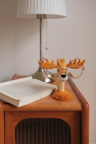 Giá đỡ mắt kính chạm khắc thủ công