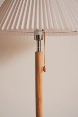 Đèn sàn 07 giật dây