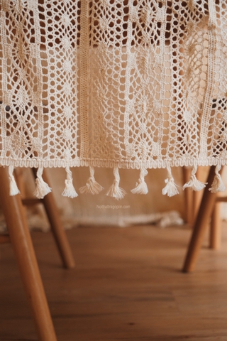 Khăn bàn ren tua rua 02