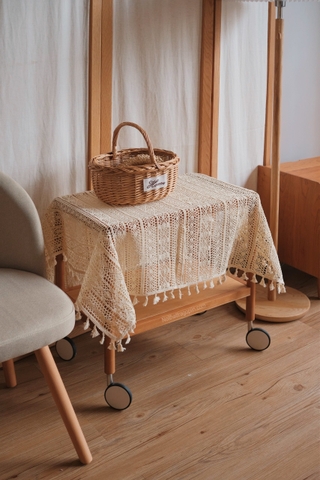 Khăn bàn ren tua rua 02