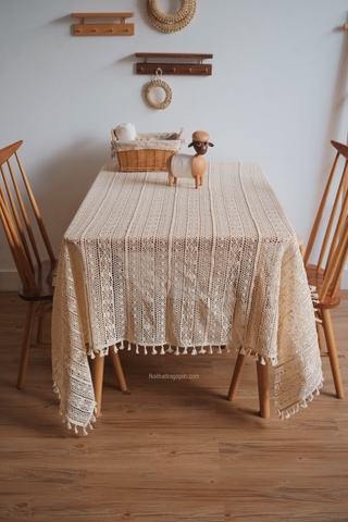 Khăn bàn ren tua rua 02